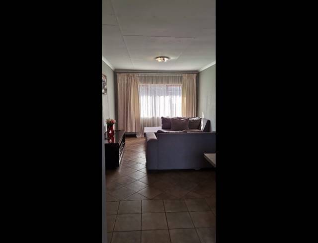 2 BEDROOM APARTMENT FOR SALE IN HECTORTON